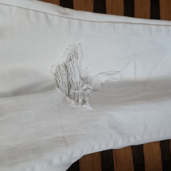 Levi's destroyed capri jeans - Picture 5 of 12